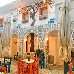Otel Sade *