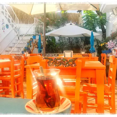 Sade Otel