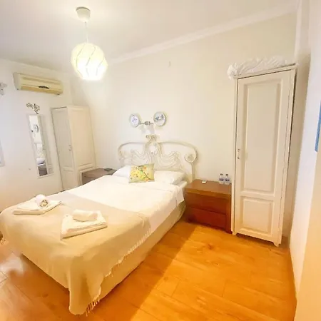 Sade Bodrum